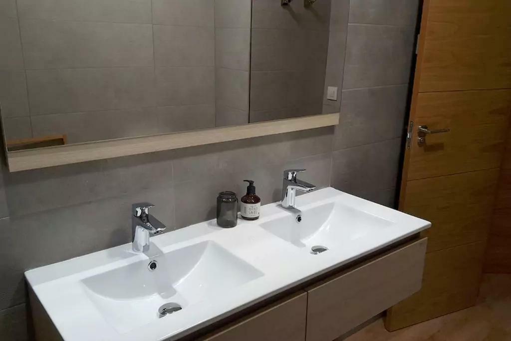 Luxury Apartment Merced By Nagoa Homes مالقة المظهر الخارجي الصورة